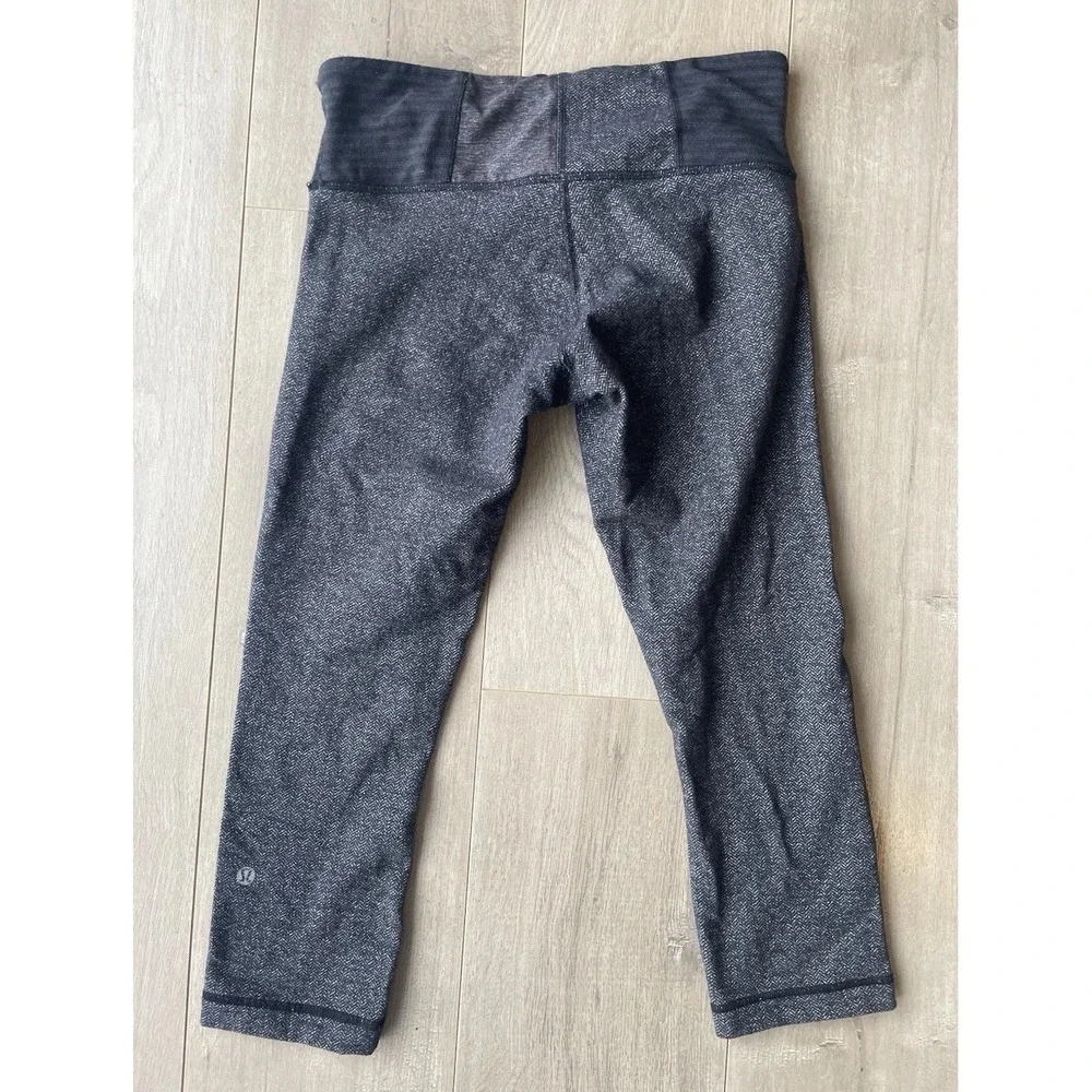 Lululemon Womens Wunder Under 21" Crop Heathered Herringbone Gray Black‎ Sz 6 - Picture 2 of 4